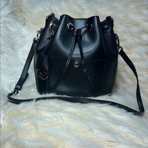 Michael Kors Greenwich Small Bucket Bag